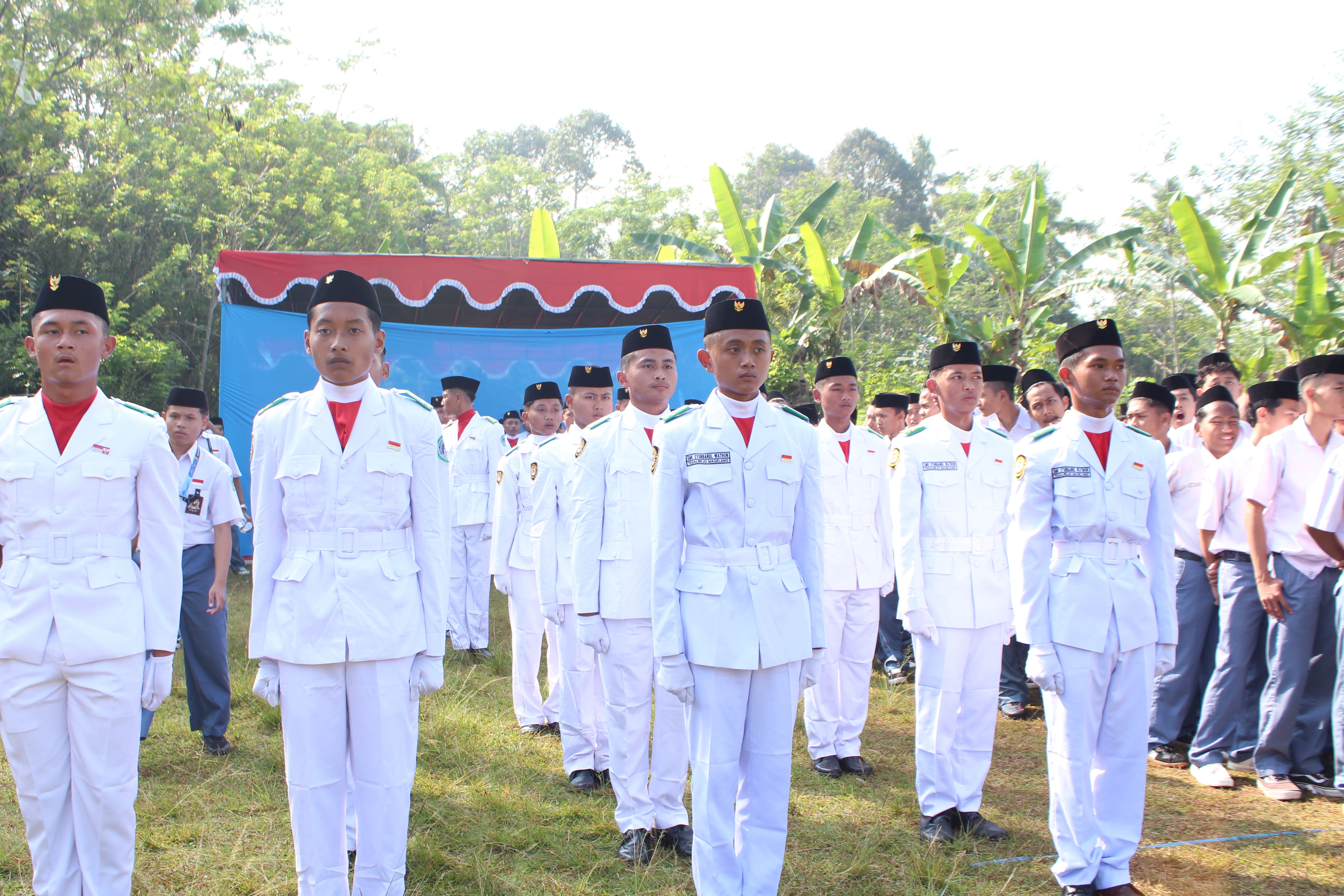 Ikatan Pelajar Nahdlatu Ulama Komisariat Syubbanul Wathon Raih Penghargaan Komisariat Terbaik Se-Kabupaten Magelang